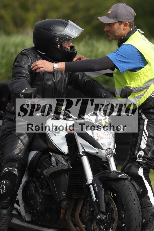 /Archiv-2025/10 23.04.2025 Cornu Master School ADR/rot-rouge/29